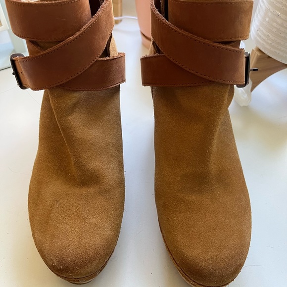 Free People Bungalow Clog Boots. EUC, size 38. - Picture 4 of 7